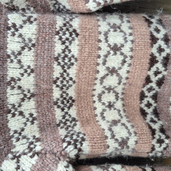 Vintage Cowichan Cardigan Sweater Thick Warm Wool - Picture 11 of 17